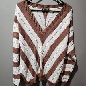 Stylish V-Neck Sweater in Brown and Cream by Coco + Carmen
